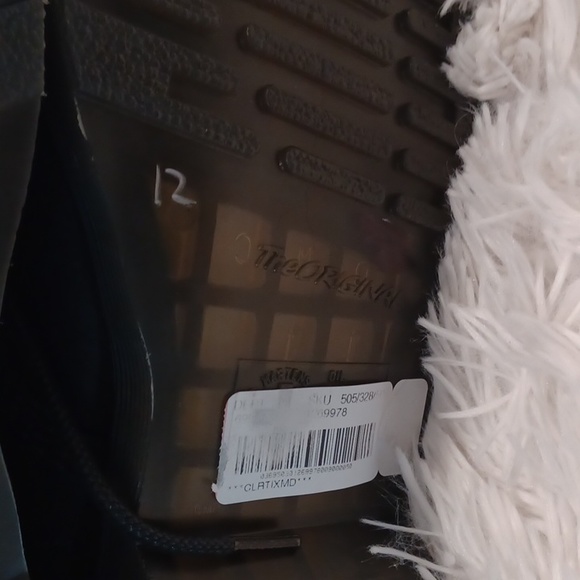 Black Dr. Martens 1460 Pascal Warmwair Leather Lace Up Boot NEW Men's SZ 12M - Picture 14 of 15